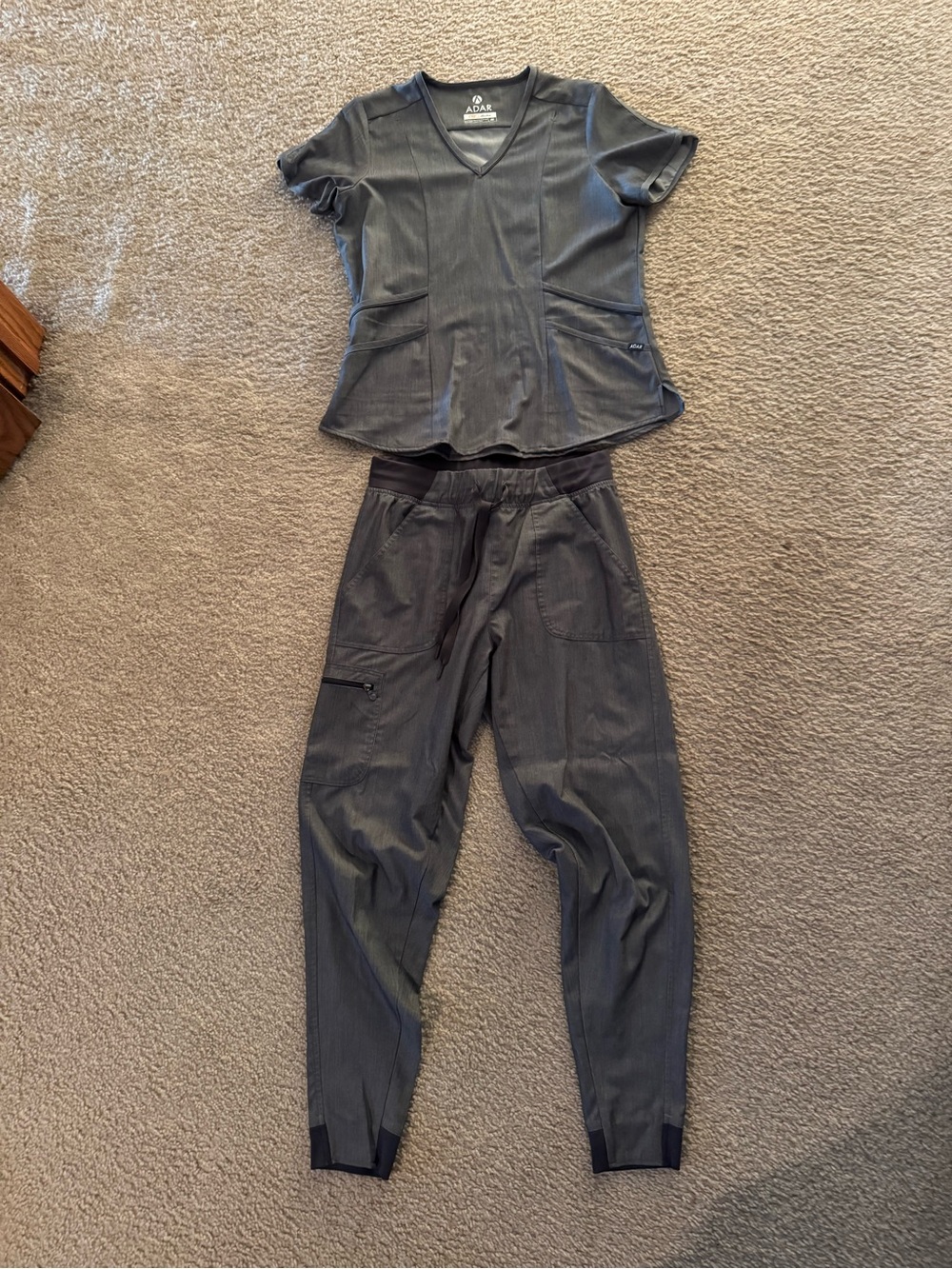 Adar Heathered Gray Pro Modern Athletic Scrub Top and Jogger Set